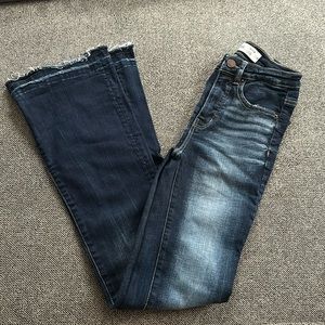 Barely worn size 23x 33 BKE brand